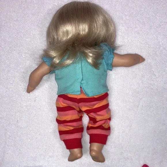 Retired American girl itty baby long blonde hair - Picture 5 of 11